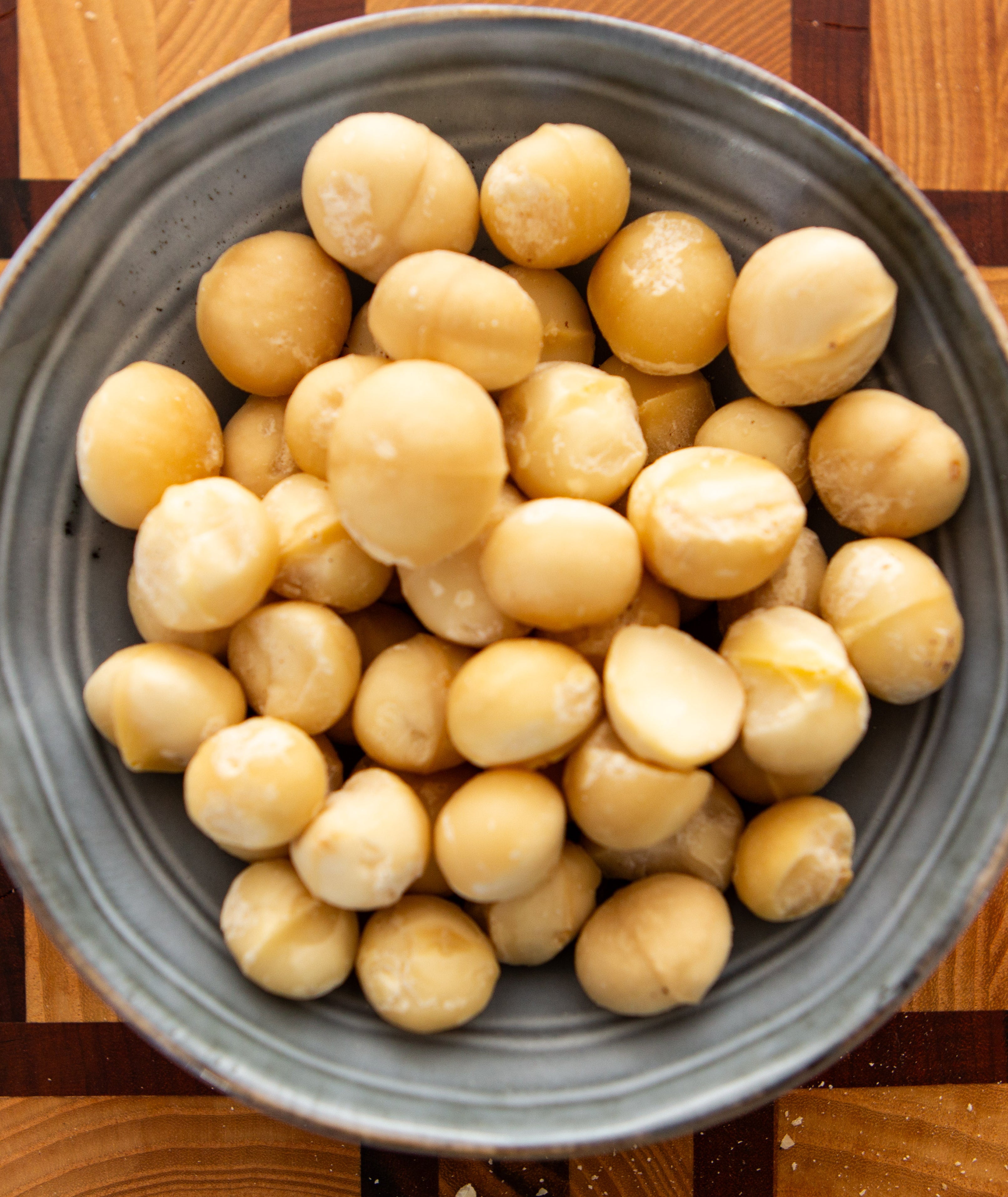 Macadamia nut - raw